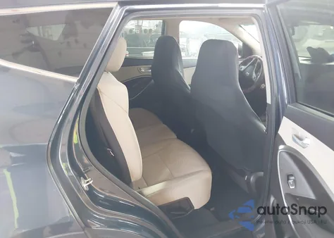 2017 Hyundai Santa Fe Sport 2.4L z USA, uszkodzony, nr VIN 5NMZU3LB4HH008575